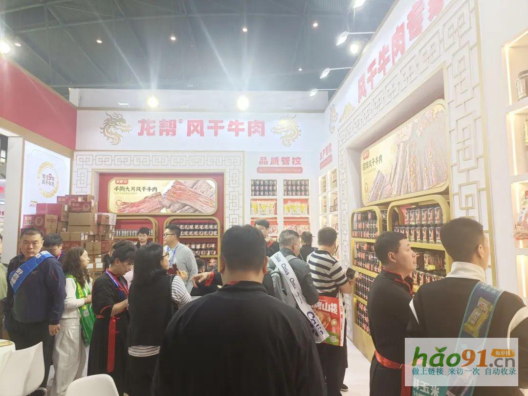爆品分析：龙帮薄脆风干牛肉，如何风干牛肉品类？