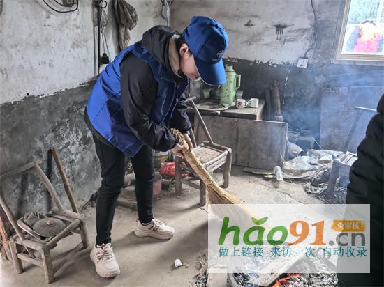 ​中交二航局与长安村联建学雷锋，红色