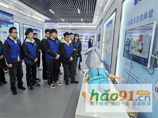 长沙理工大学观摩团到中交二航局临空片区智慧梁场交流学习