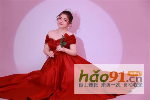 模特徐敏：镜头前的时尚精灵，惊艳你的视线！