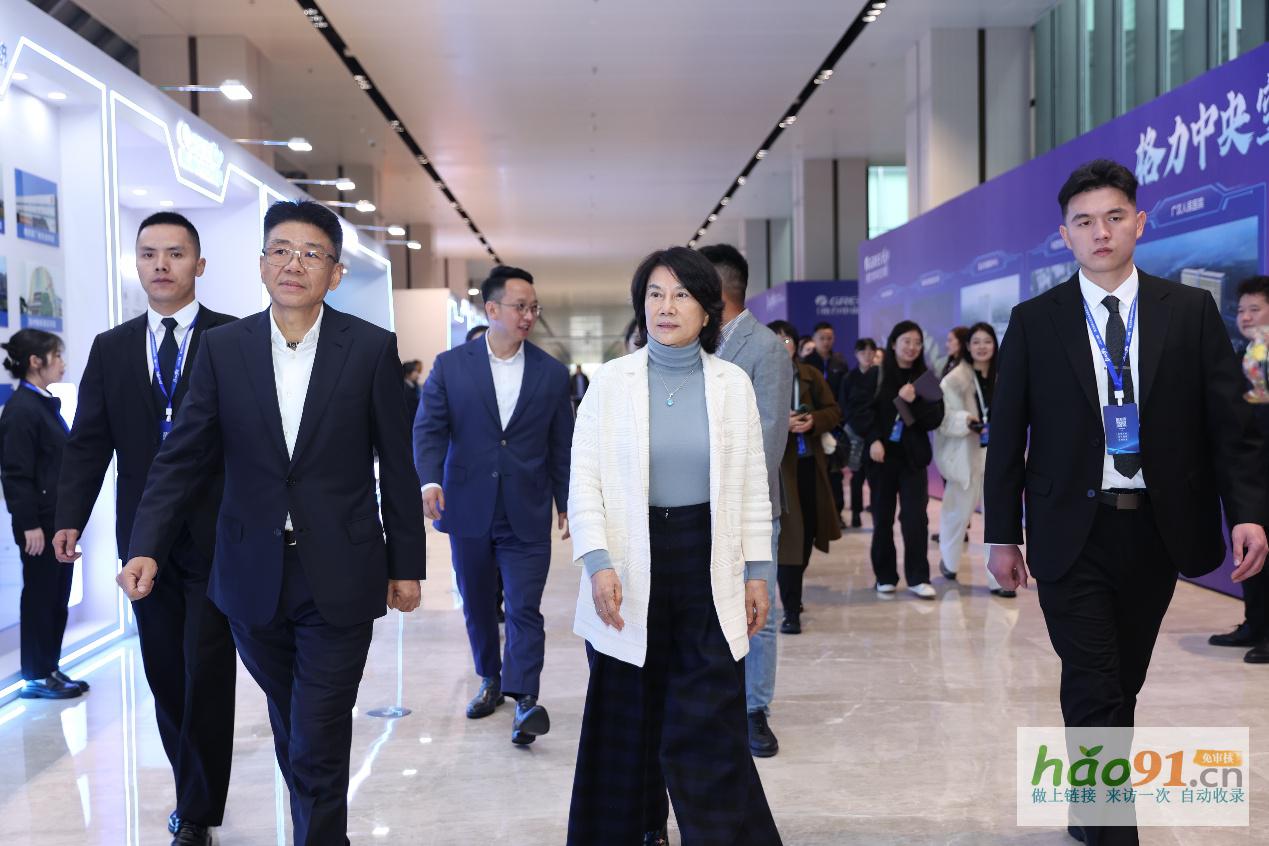 践行绿色发展新使命——格力创新科技发布会暨四川格力中央空调合作伙伴峰会胜利召开