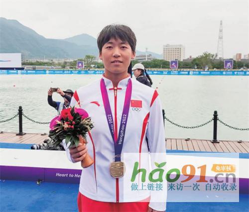 王莉：从平凡少女到亚运三金得主的蜕变